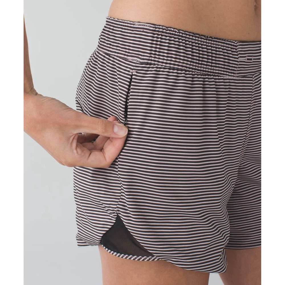 Lululemon Go The Distance Short Mini Pop Stripe Printed Mink Berry Black Size 8